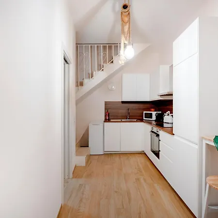 Dimora Oreste Бари